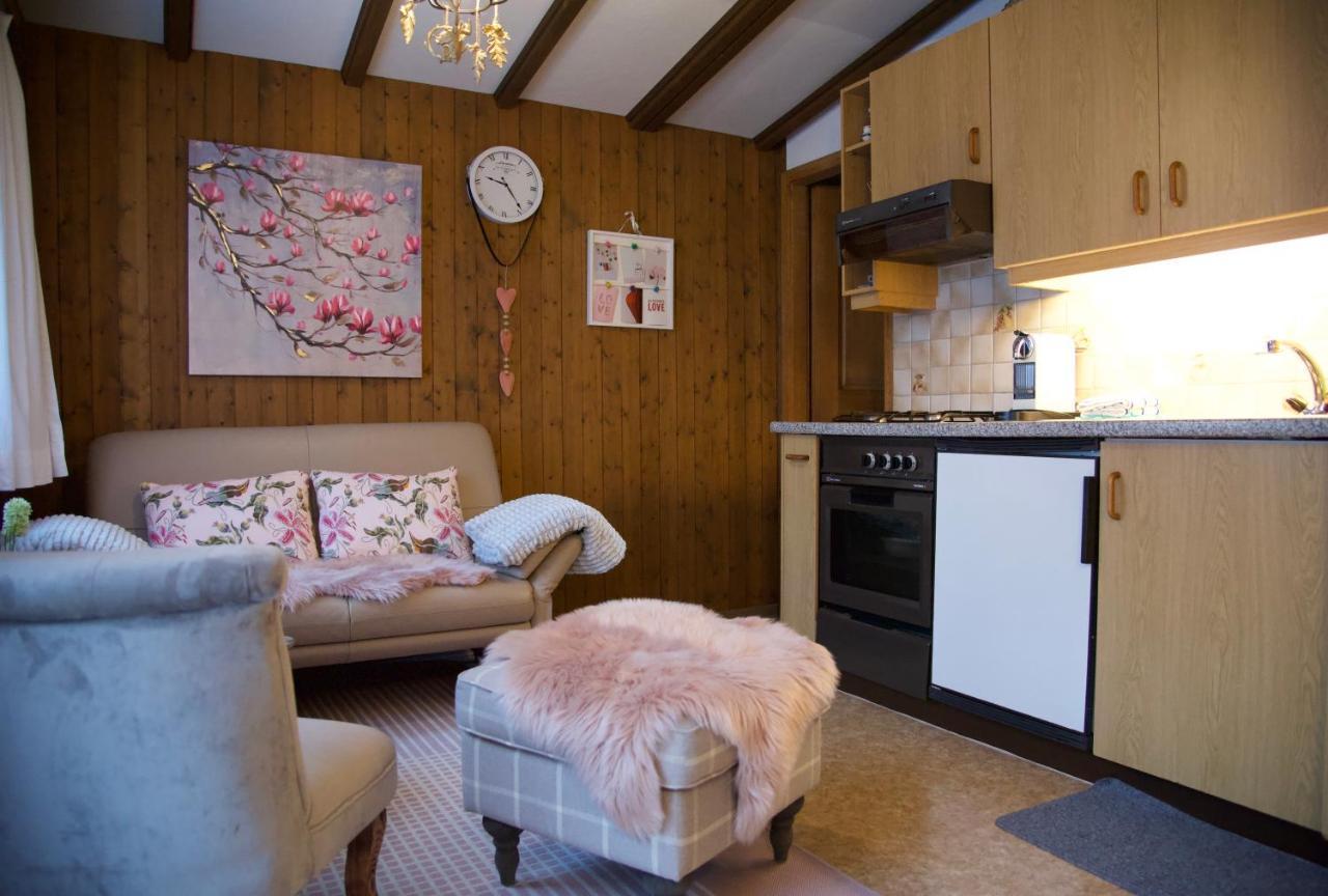 Spellbound A Romantic Hideaway For Adults Aged 18-35 Villa Lauterbrunnen Buitenkant foto
